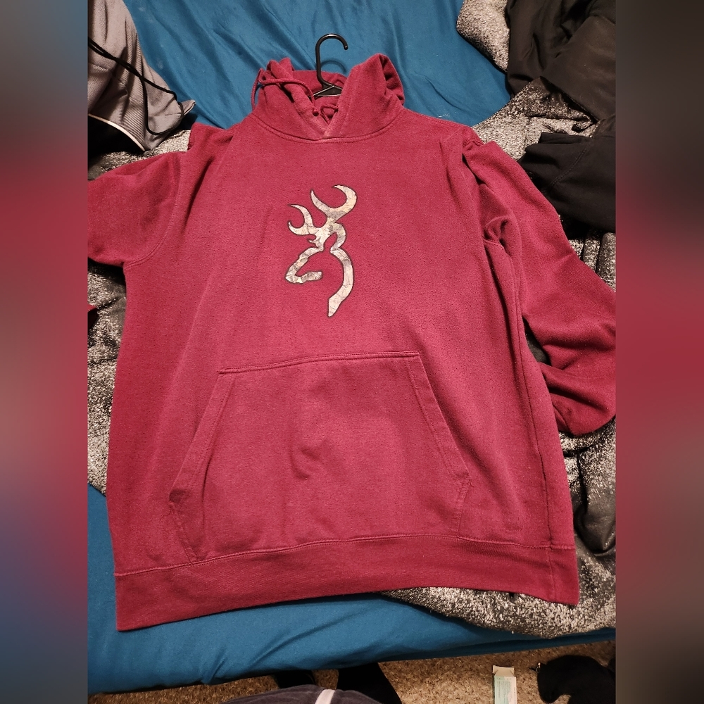 Womans burgundy browning pullover hoodie